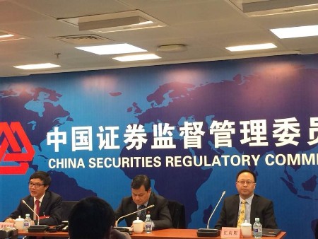 如何处理合同违约问题以保护自身权益？合同法律条款的解读和执行有何注意事项？